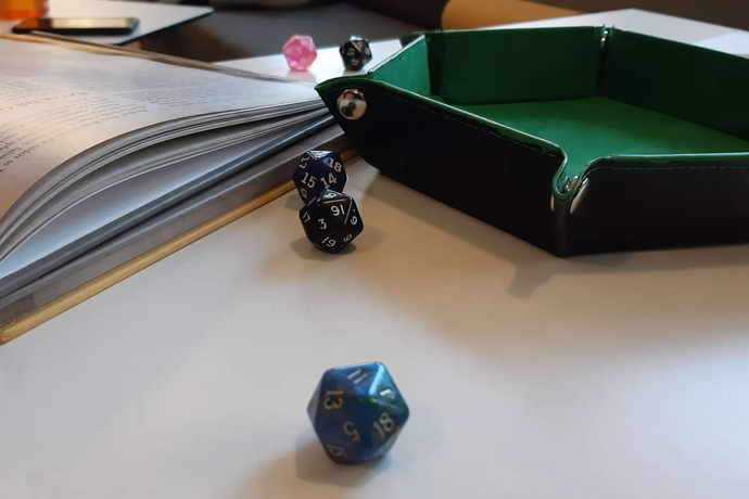 Nopat Red Cow -kirjan vieressä